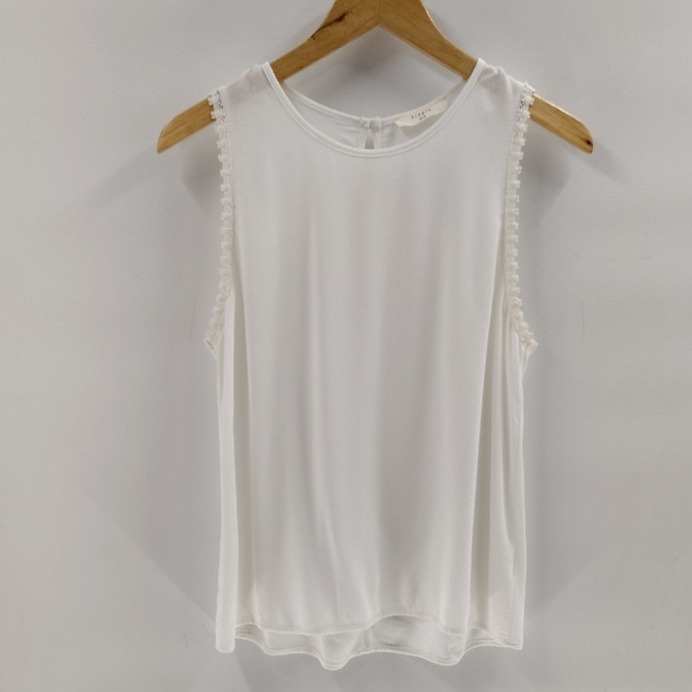 Elodie Pullover Blouse Size Medium Sleeveless Lace Trim One Button Back